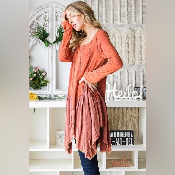 OLI & HALI Women’s MIX MEDIA SHARKBIKTE FLARE HEM TOP (Brick) - Picture 5 of 7